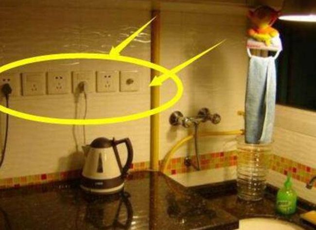 定制櫥柜電源設(shè)計，星空梵高櫥柜